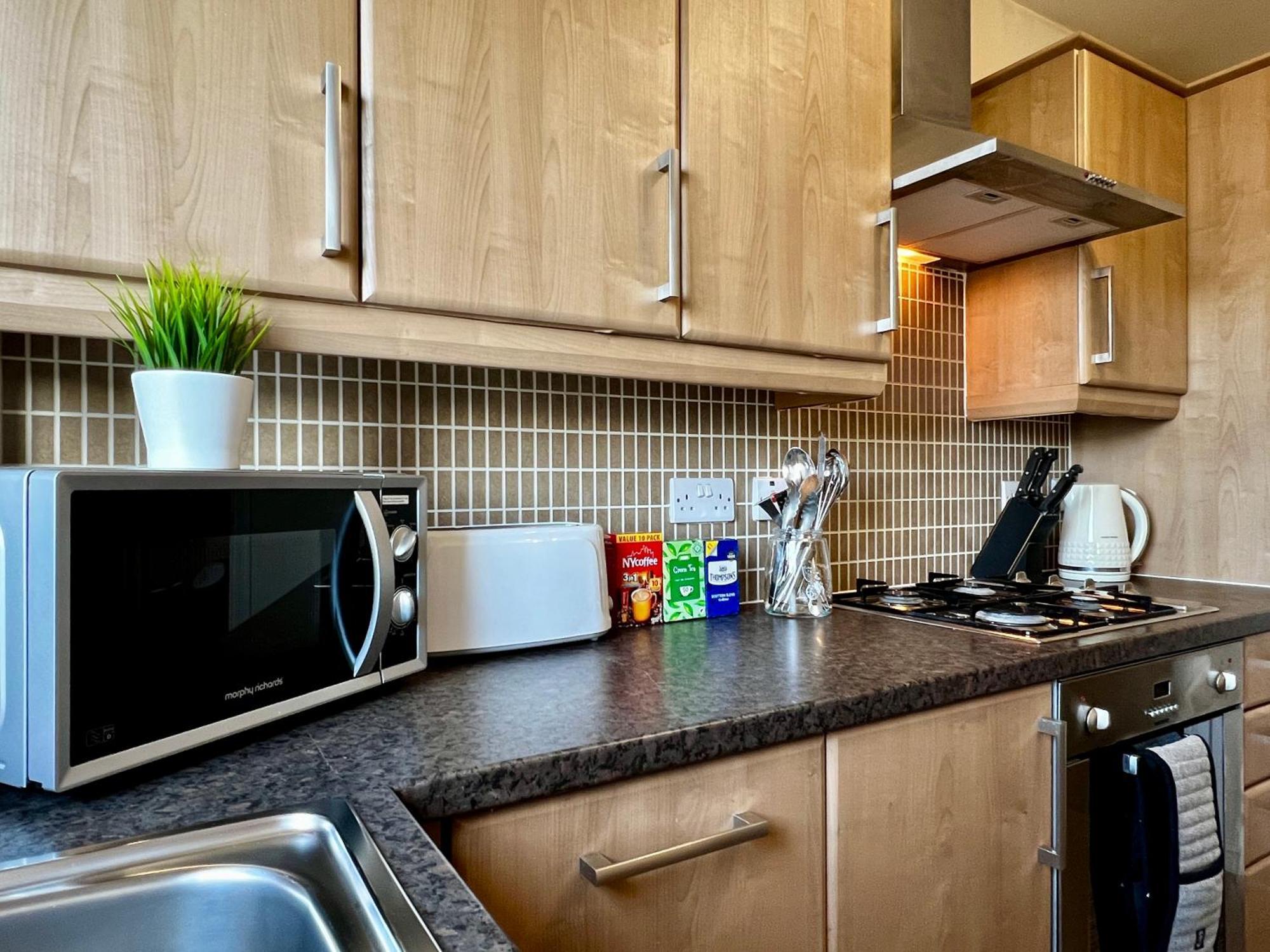 Stylish Modern Flat With Juliet Balcony & Parking Apartment Глазгоу Екстериор снимка