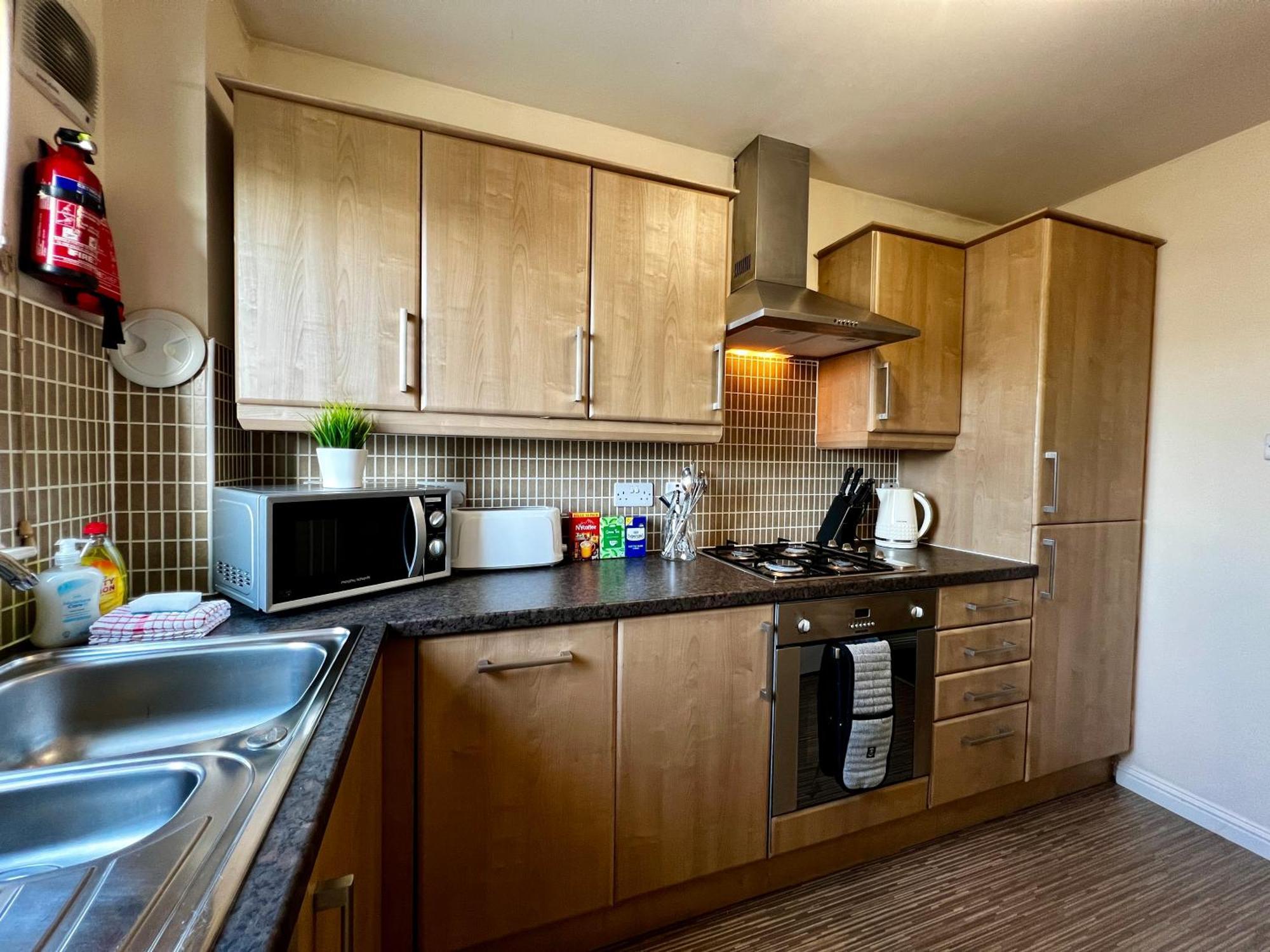 Stylish Modern Flat With Juliet Balcony & Parking Apartment Глазгоу Екстериор снимка