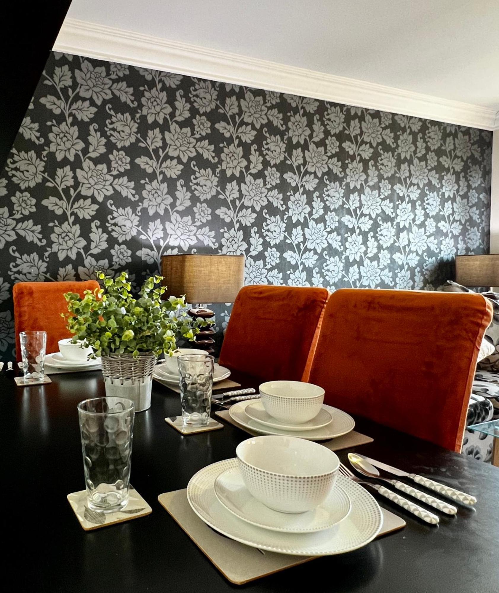 Stylish Modern Flat With Juliet Balcony & Parking Apartment Глазгоу Екстериор снимка